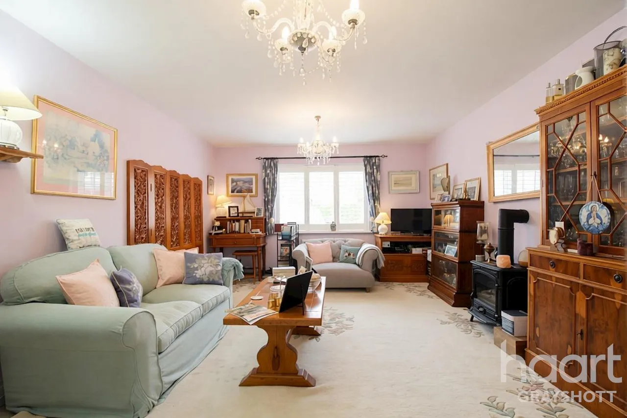 London Road, Hindhead, GU26, photo 2