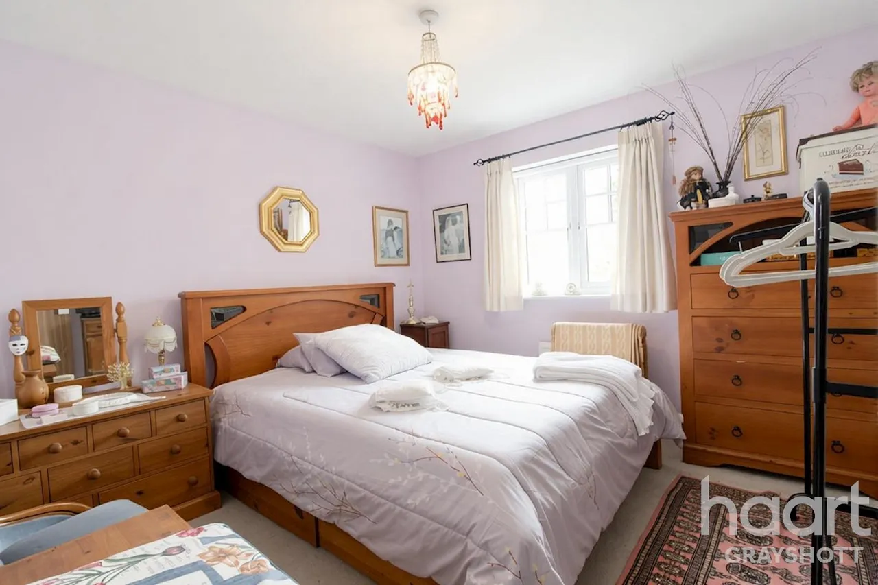 London Road, Hindhead, GU26, photo 9