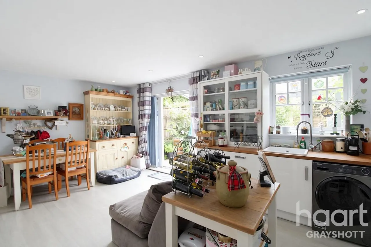 London Road, Hindhead, GU26, photo 5