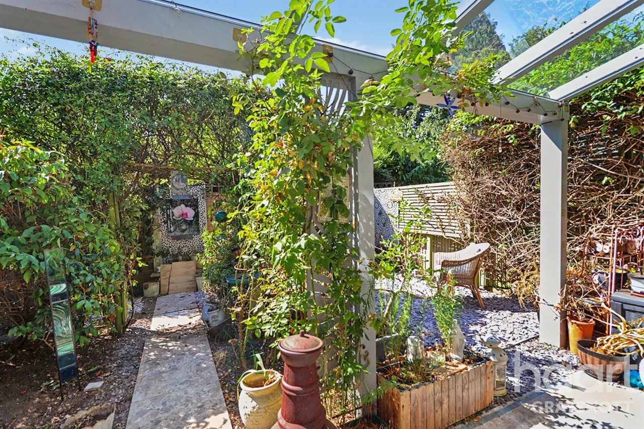London Road, Hindhead, GU26, photo 11