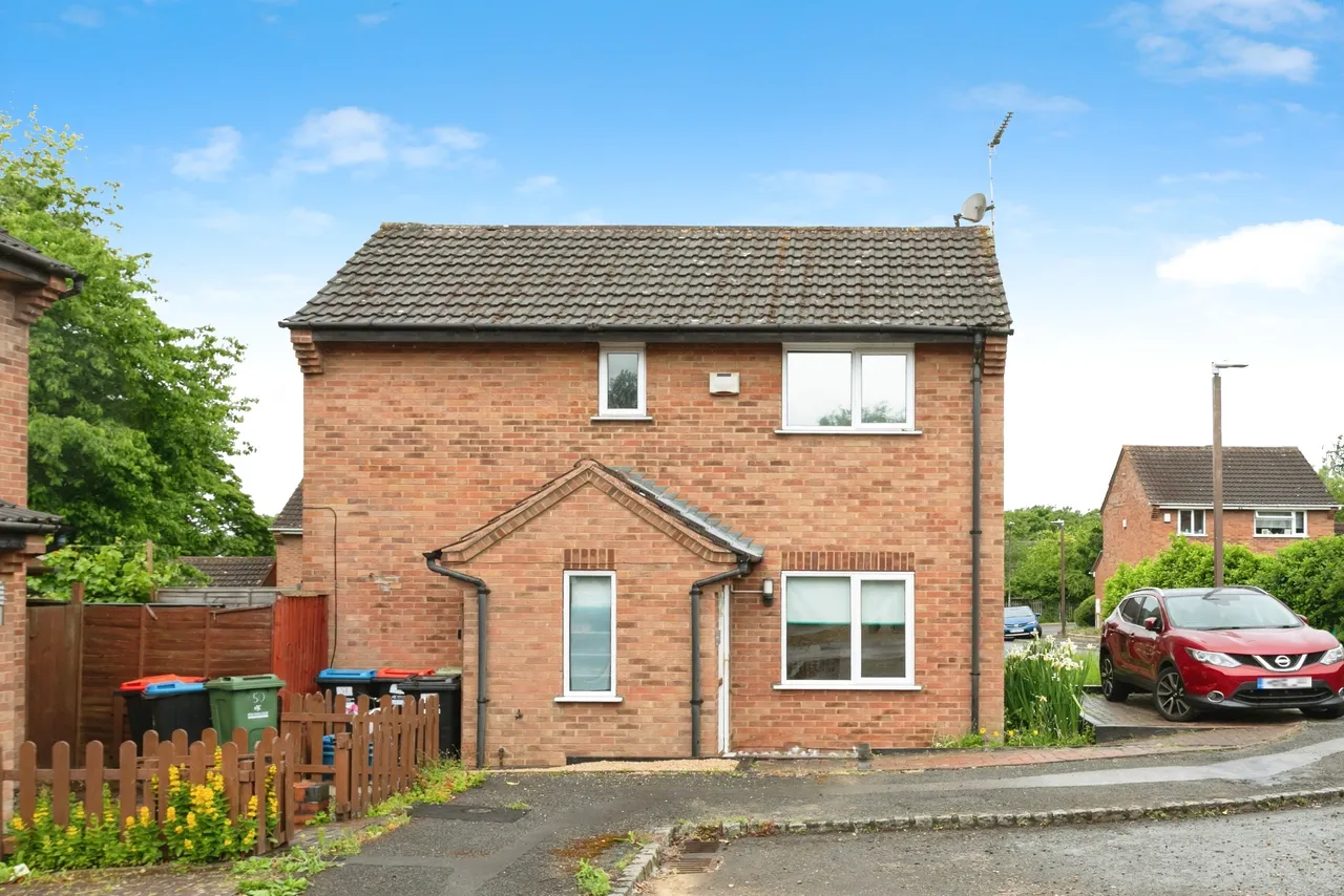 2 bed house for sale — Donnington, Bradville, Milton Keynes