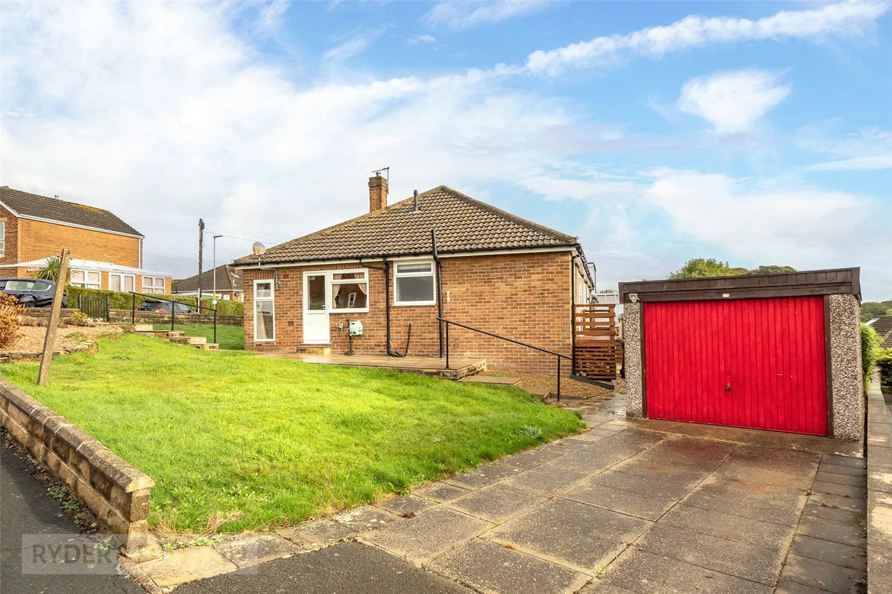 Thorpes Avenue, Denby Dale, HD8, photo 17