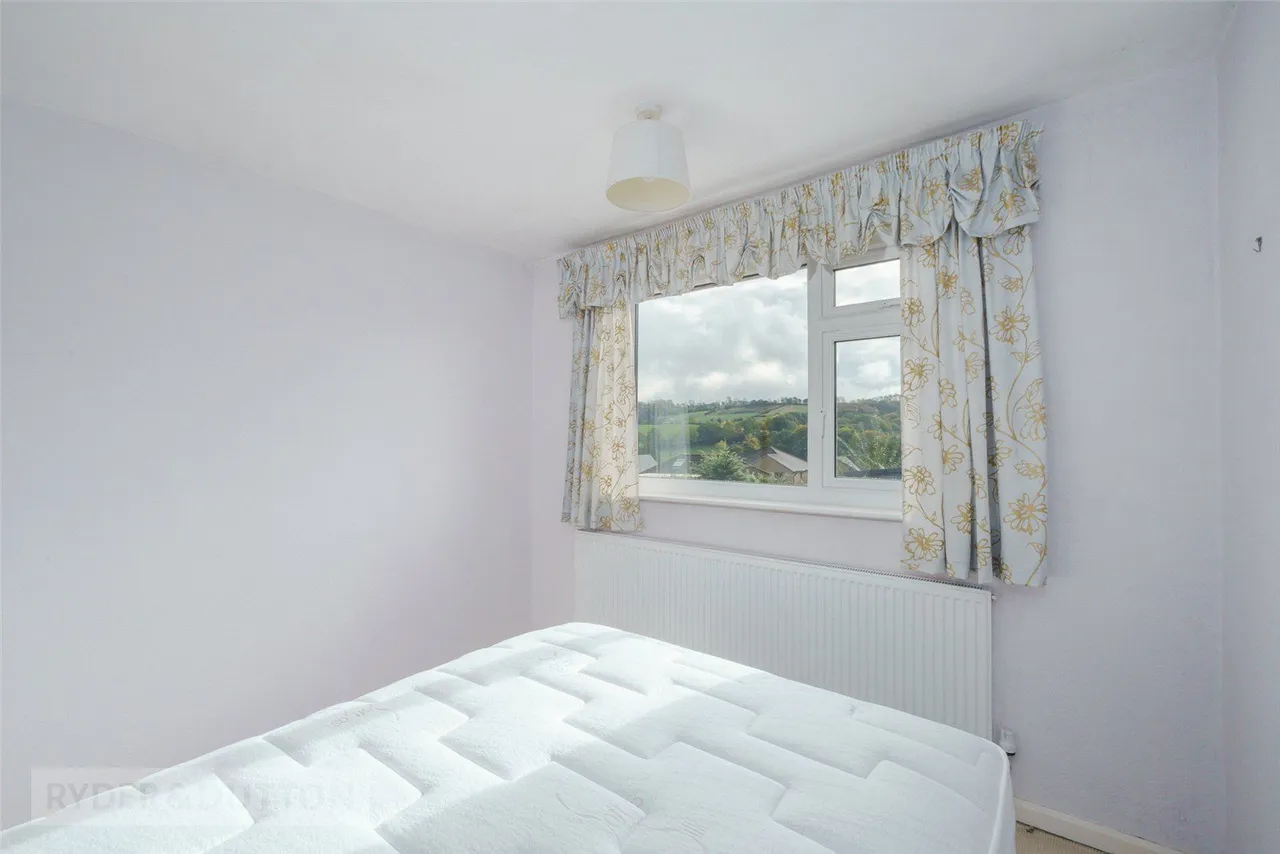 Thorpes Avenue, Denby Dale, HD8, photo 15