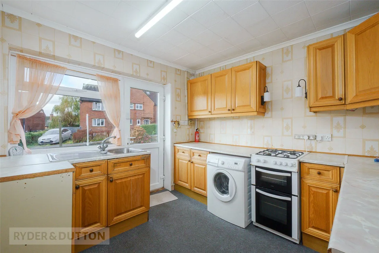 Thorpes Avenue, Denby Dale, HD8, photo 12