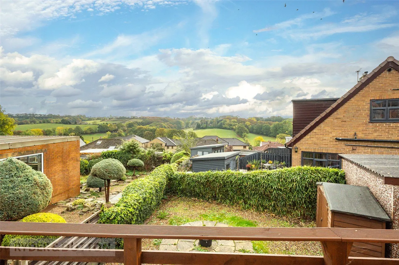 Thorpes Avenue, Denby Dale, HD8, photo 2
