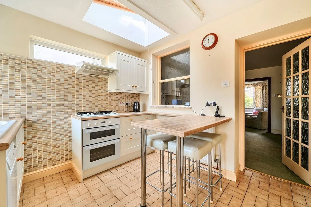 Oakfield Road, Frome, BA11, photo 8