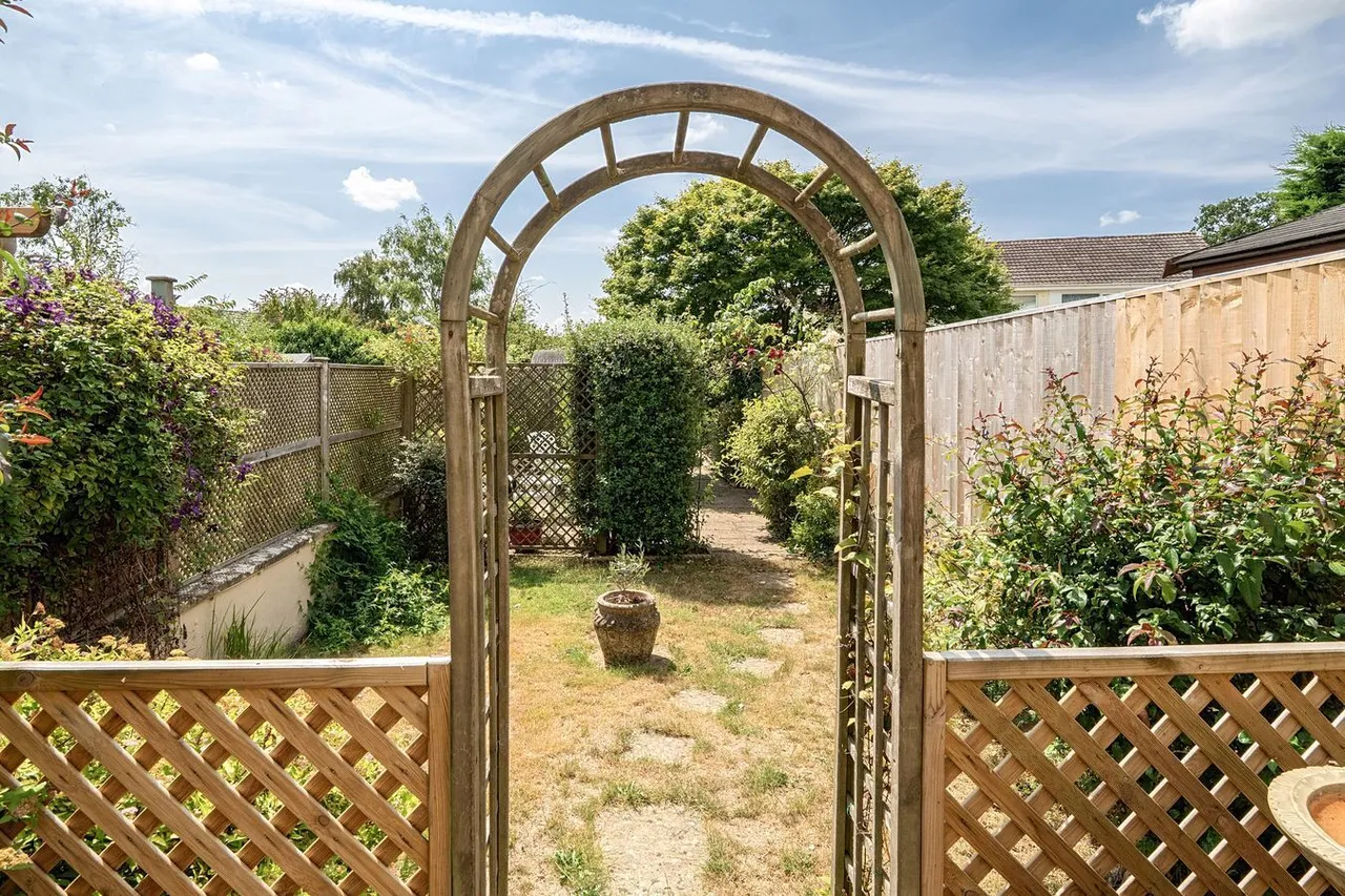 Oakfield Road, Frome, BA11, photo 2