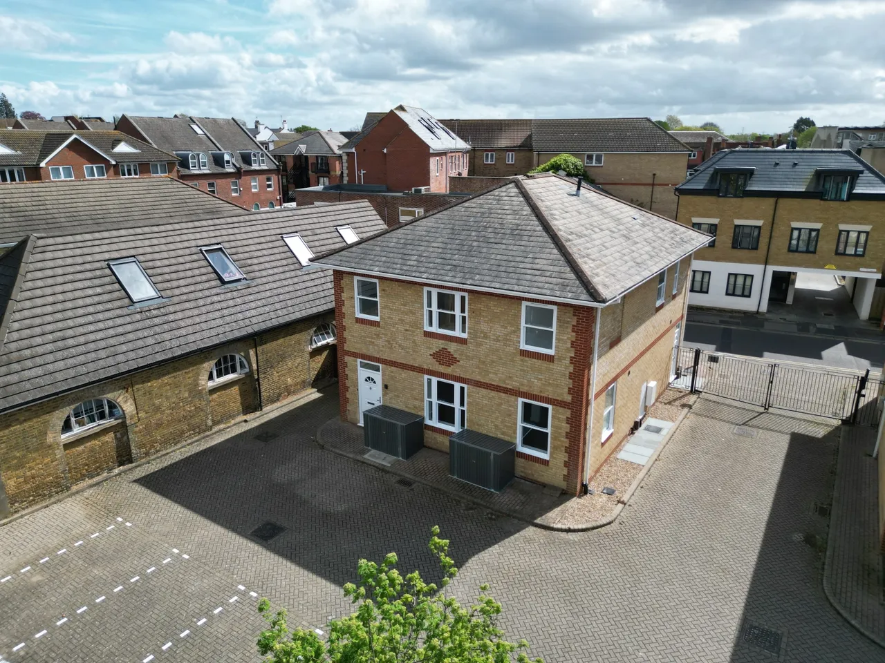 Lantern House, Chertsey, KT16, photo 7