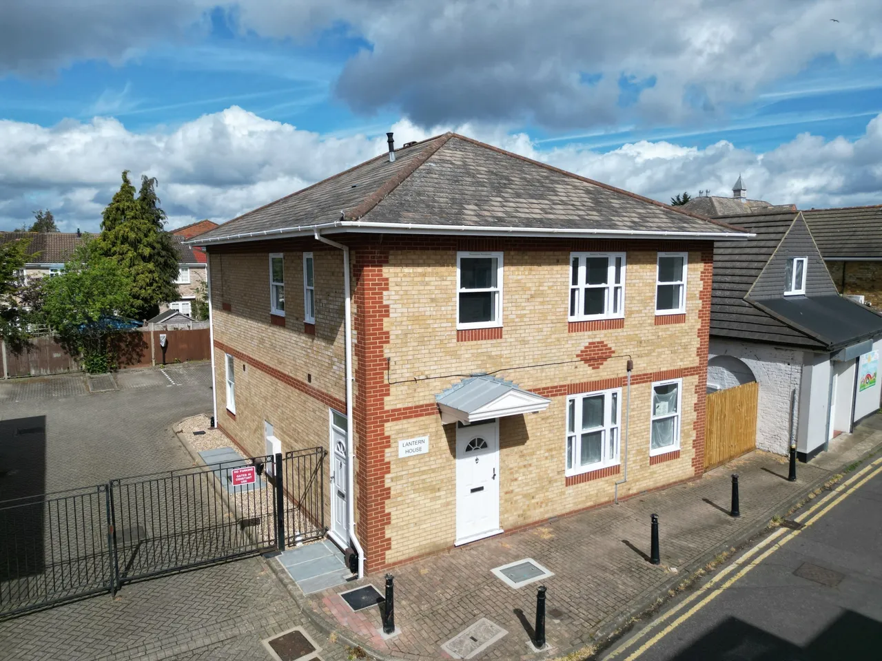 Lantern House, Chertsey, KT16, photo 6