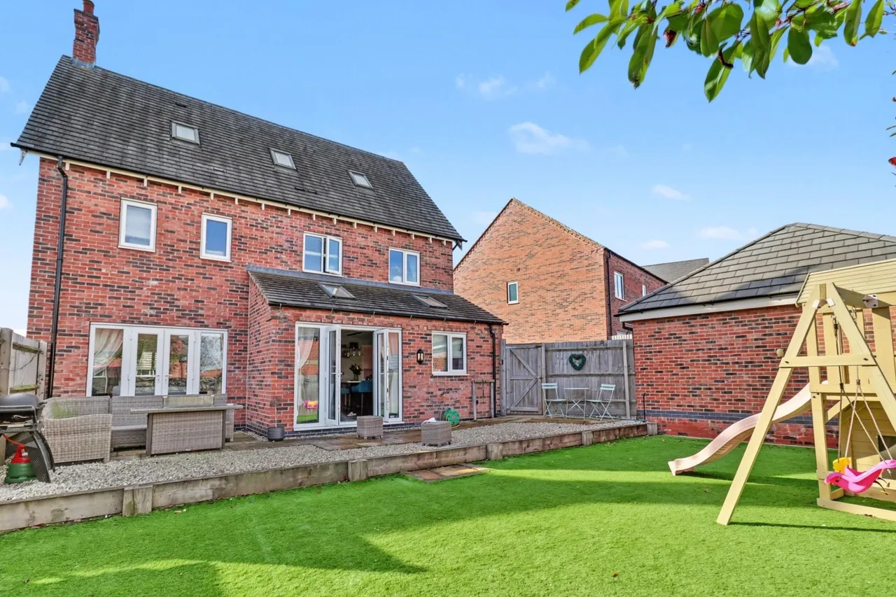 Spring Avenue, Ashby-De-La-Zouch, LE65, photo 11