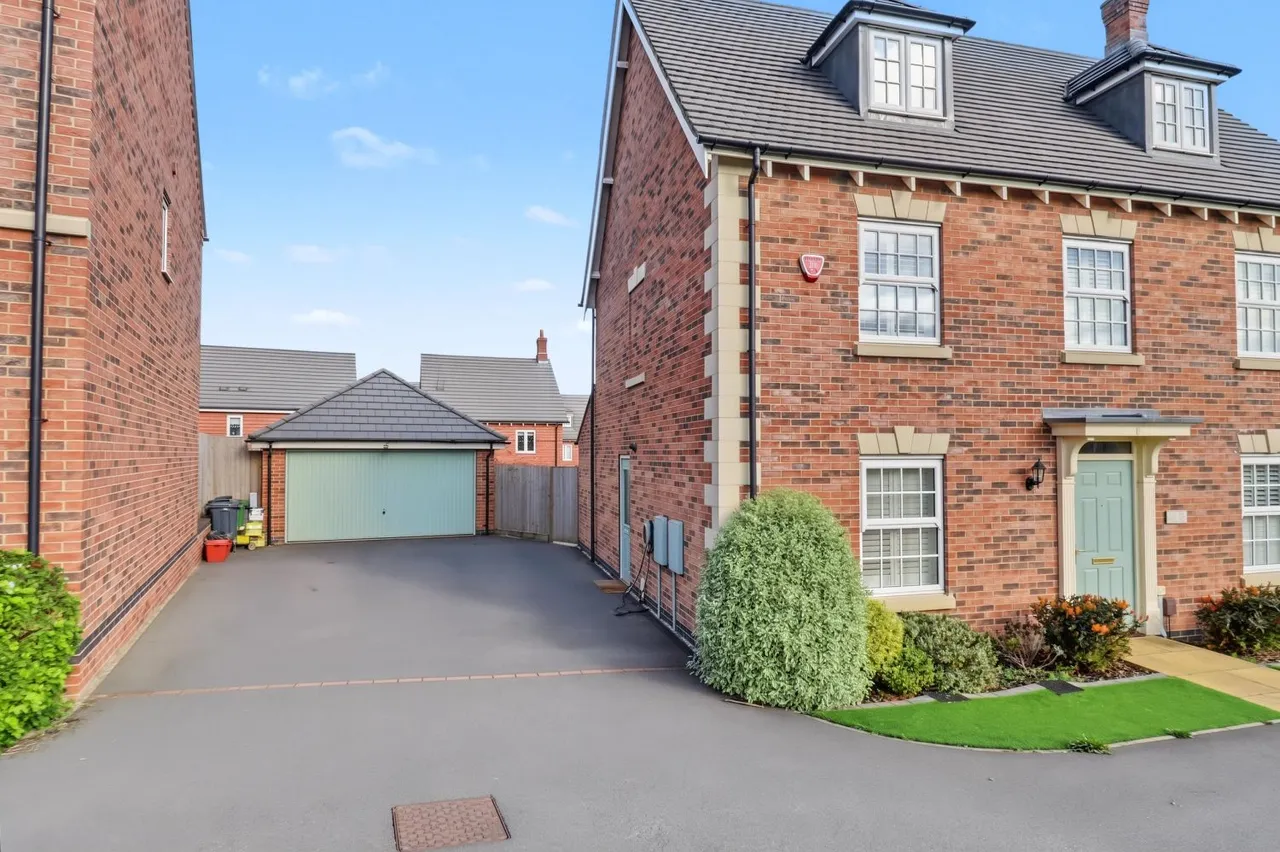 Spring Avenue, Ashby-De-La-Zouch, LE65, photo 2
