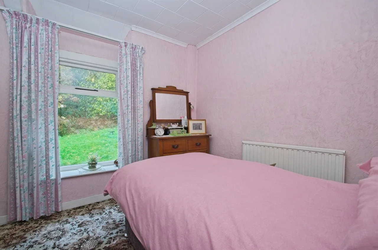 Hoddinotts Houses Pentre, CF41, photo 8