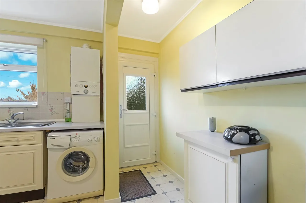 Sunnyside Drive, Blairdardie, G15, photo 6