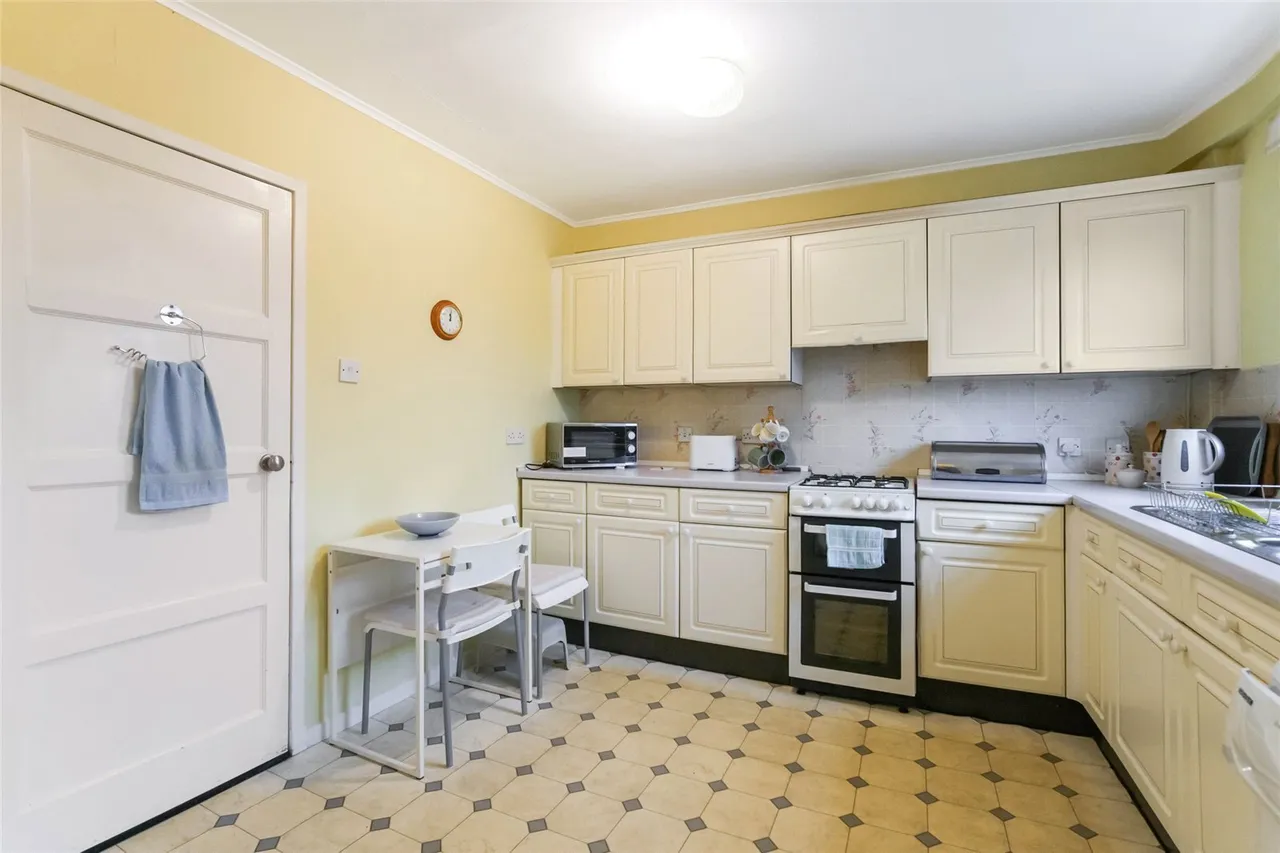 Sunnyside Drive, Blairdardie, G15, photo 7