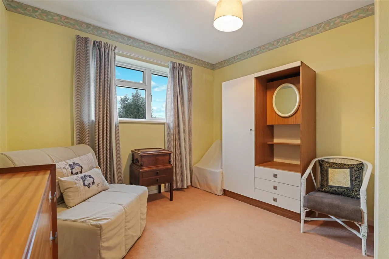 Sunnyside Drive, Blairdardie, G15, photo 16