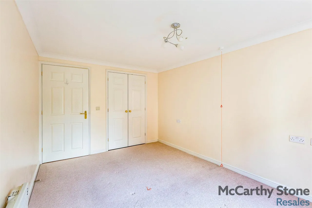 High Street South, Rushden, NN10, photo 9