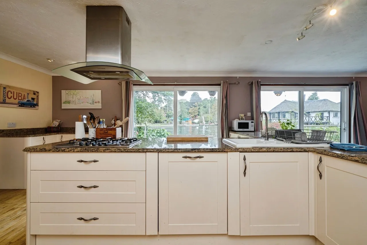 Marsh Road, Hoveton, Norwich, Norfolk, NR12, photo 18