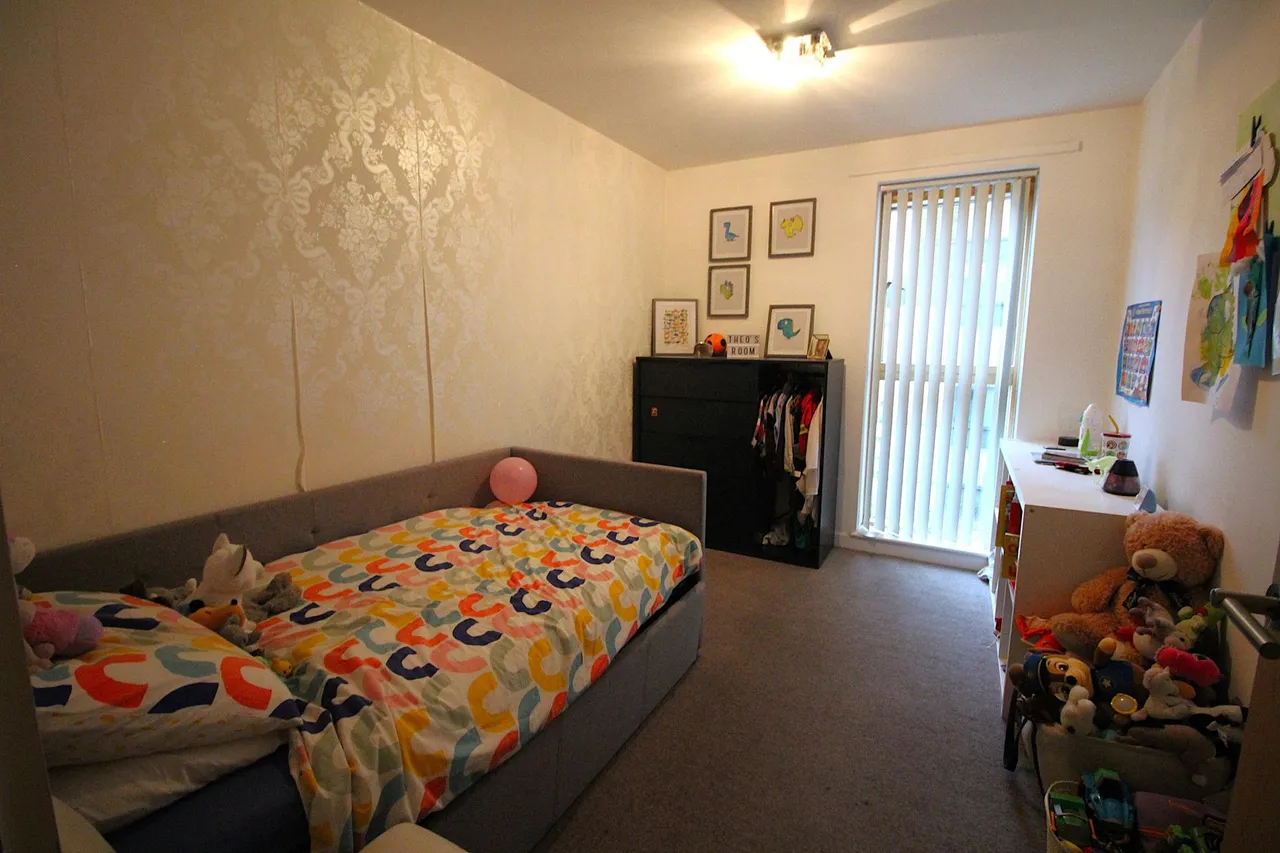 St Johns Gardens, Bury, BL9, photo 7