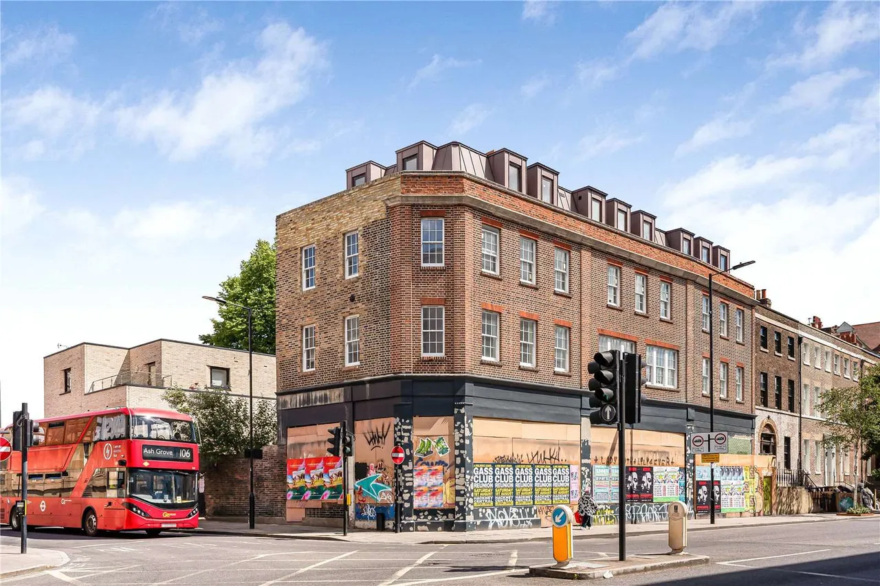 Mare Street, London, E8, photo 11