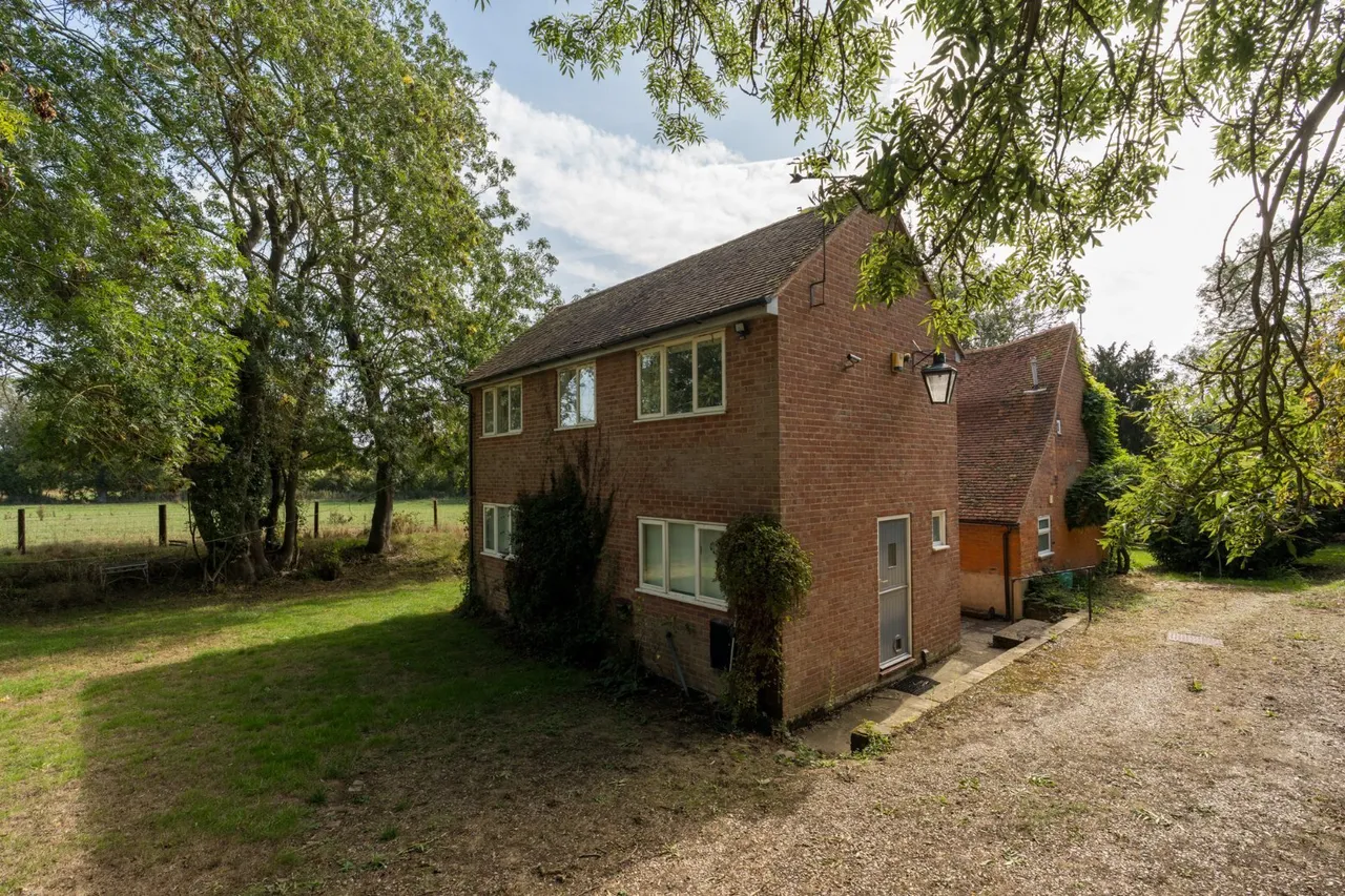 Bourne Road, West Bergholt, CO6, photo 32