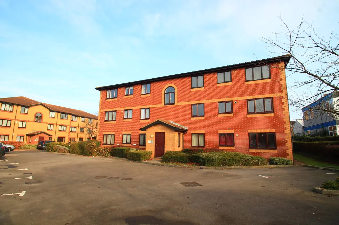 1 bed flat for sale — Ellis Court, Dartford, Kent, DA1