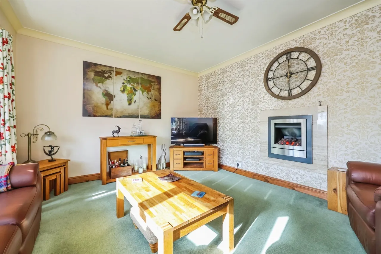 Holmesfield Drive, Heanor, DE75, photo 8