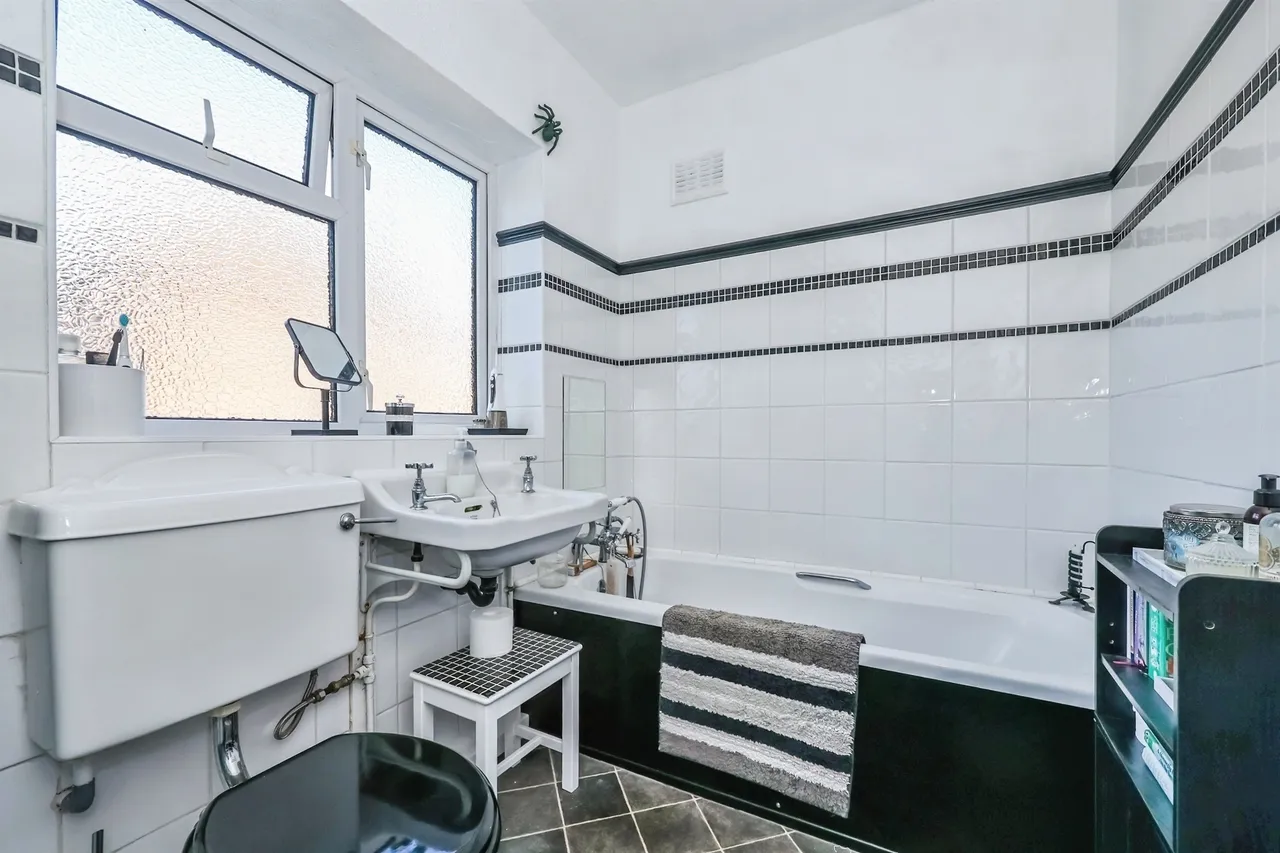 Holmesfield Drive, Heanor, DE75, photo 17