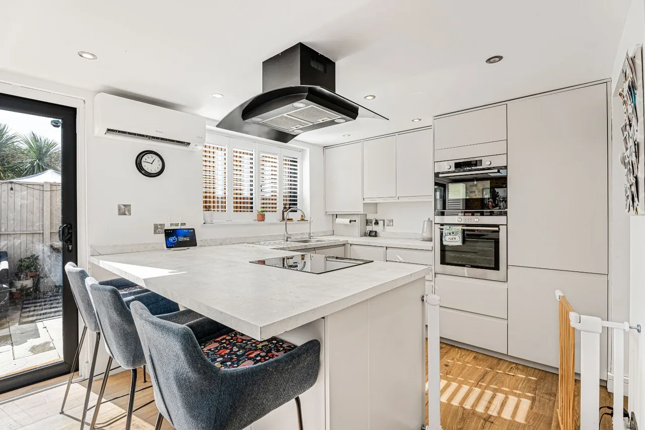 Gordon Road, Richmond, TW9, photo 15