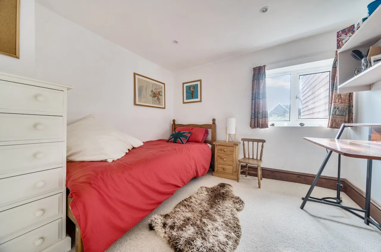 St. Marys Road, Liss, GU33, photo 20
