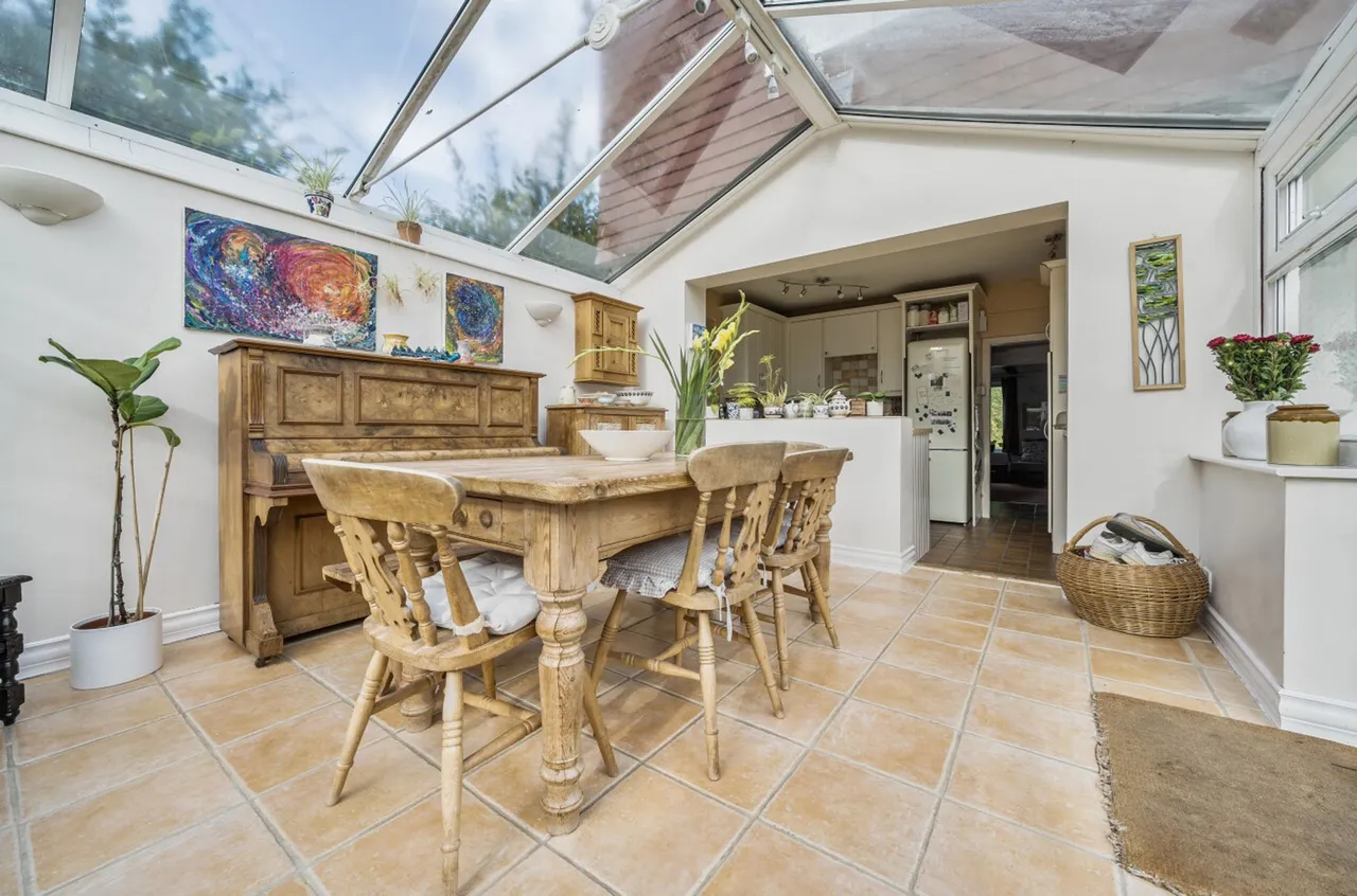 St. Marys Road, Liss, GU33, photo 8