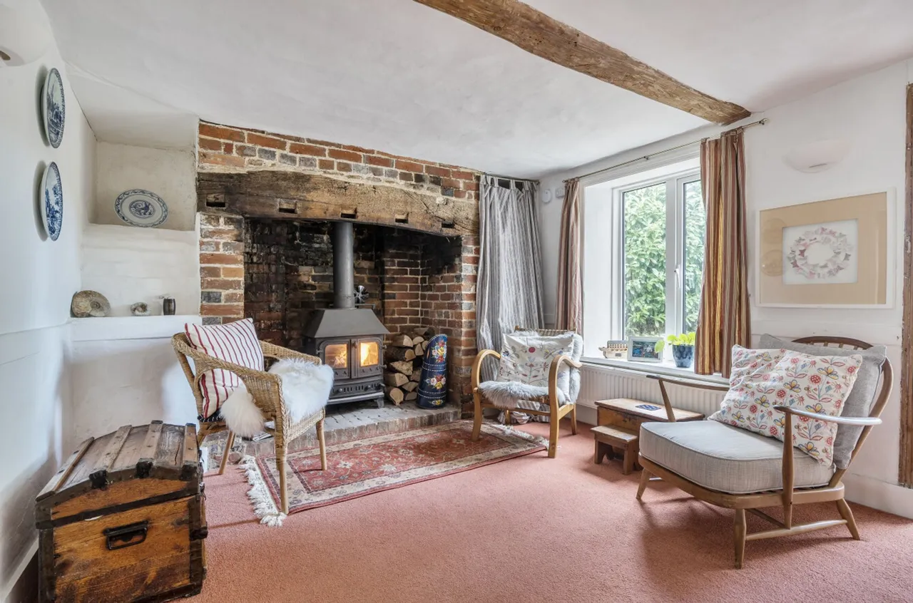 St. Marys Road, Liss, GU33, photo 4