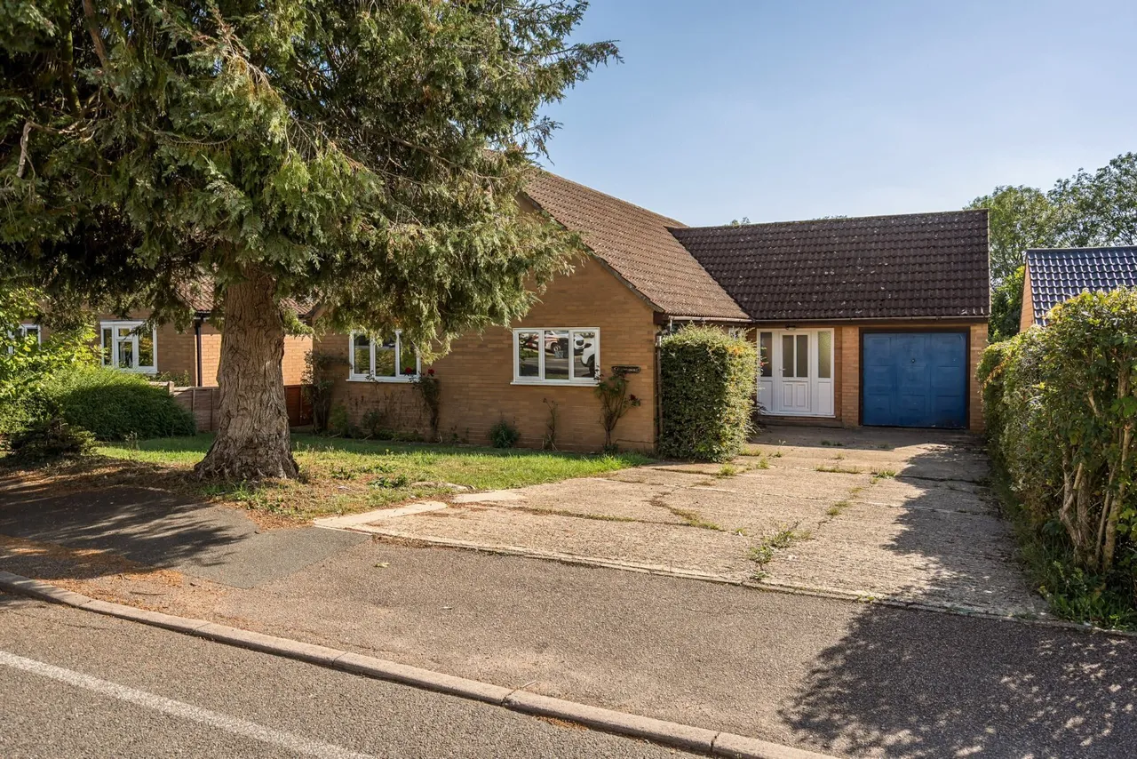 3 bed property for sale, Churchfield, Monks Eleigh, IP7