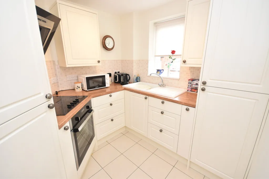 Mill Street, Whitchurch, photo 7