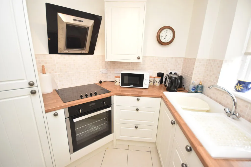 Mill Street, Whitchurch, photo 6