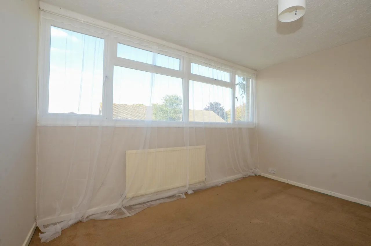 Mayfield Close, Uxbridge, UB10, photo 15