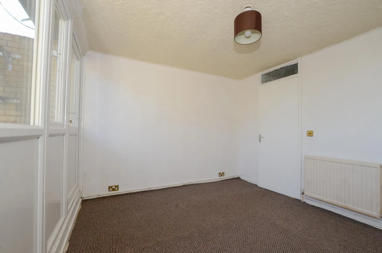 Mayfield Close, Uxbridge, UB10, photo 11