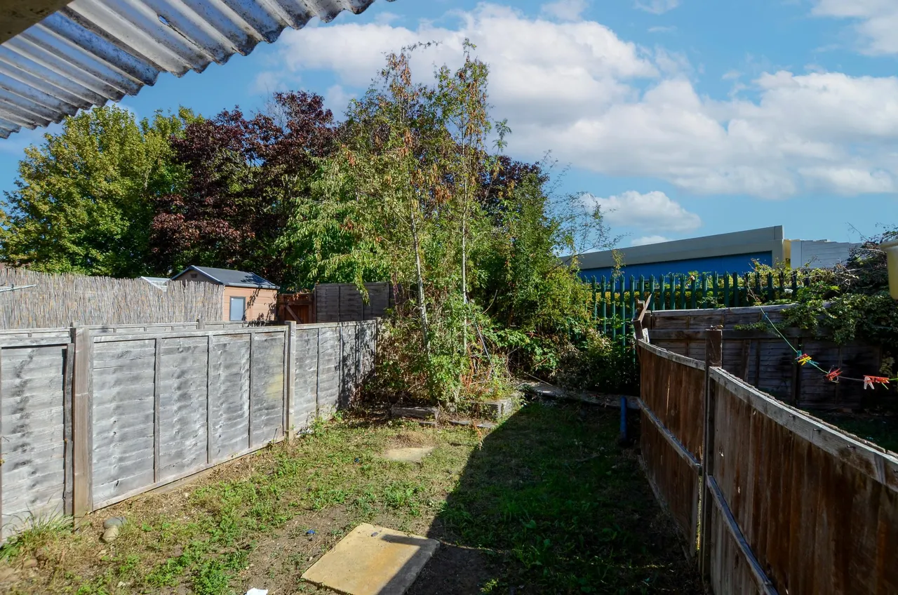 Mayfield Close, Uxbridge, UB10, photo 20