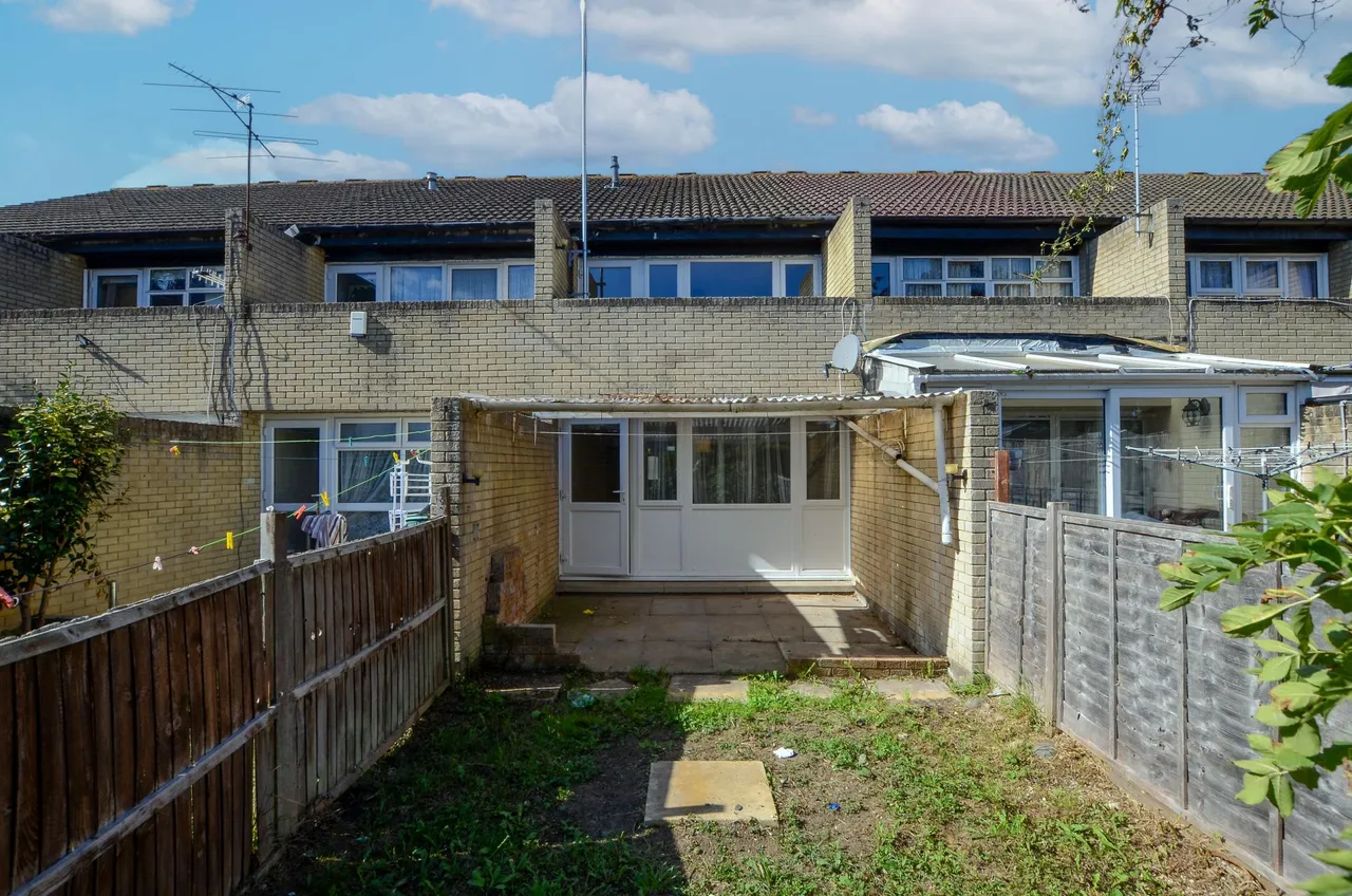 Mayfield Close, Uxbridge, UB10, photo 21