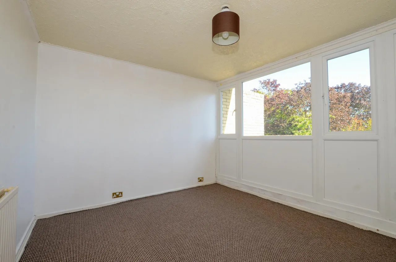 Mayfield Close, Uxbridge, UB10, photo 12