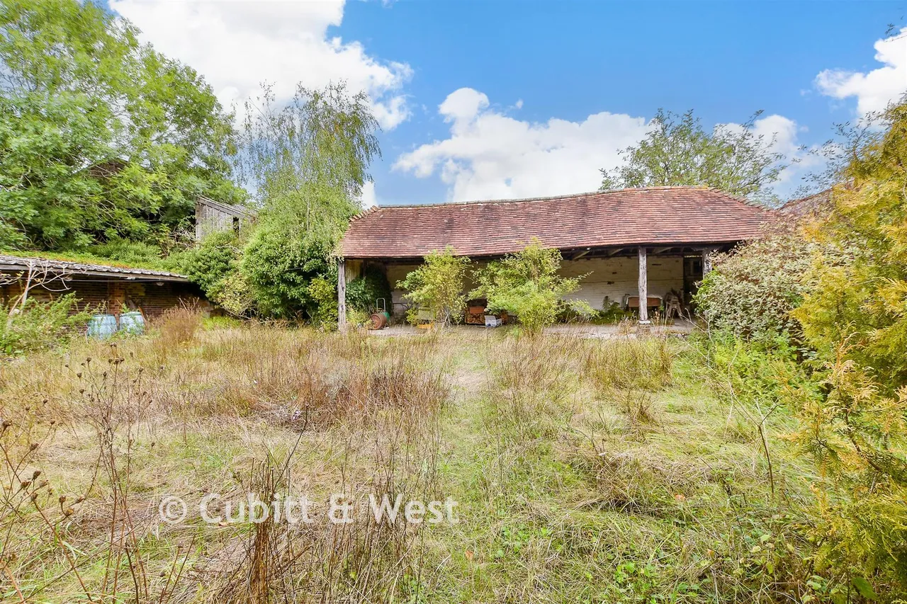 Hurstwood Road, High Hurstwood, TN22, photo 3