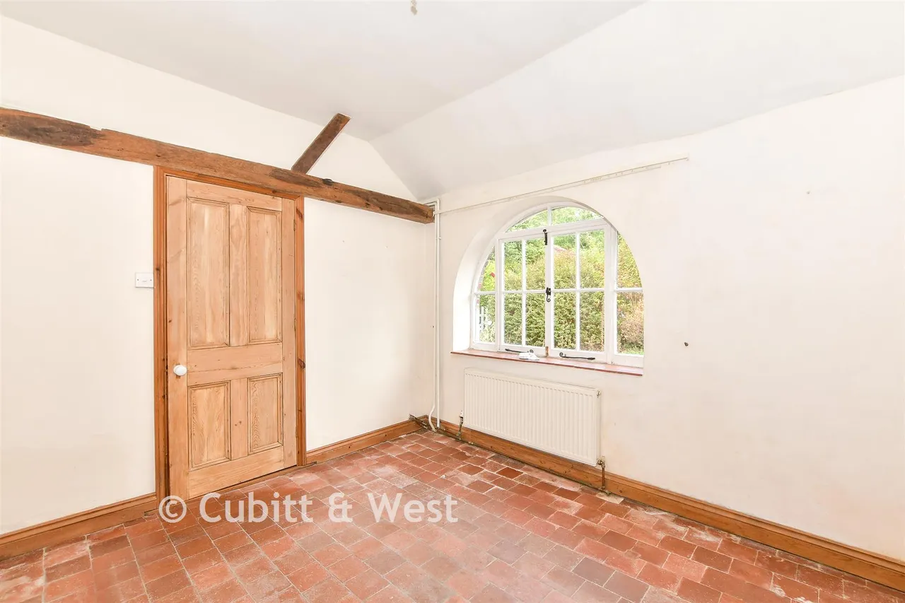 Hurstwood Road, High Hurstwood, TN22, photo 6