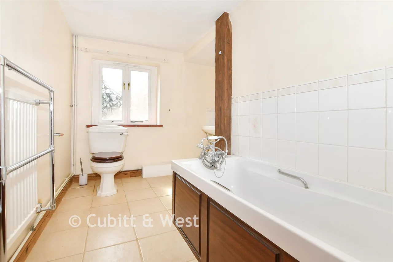 Hurstwood Road, High Hurstwood, TN22, photo 12