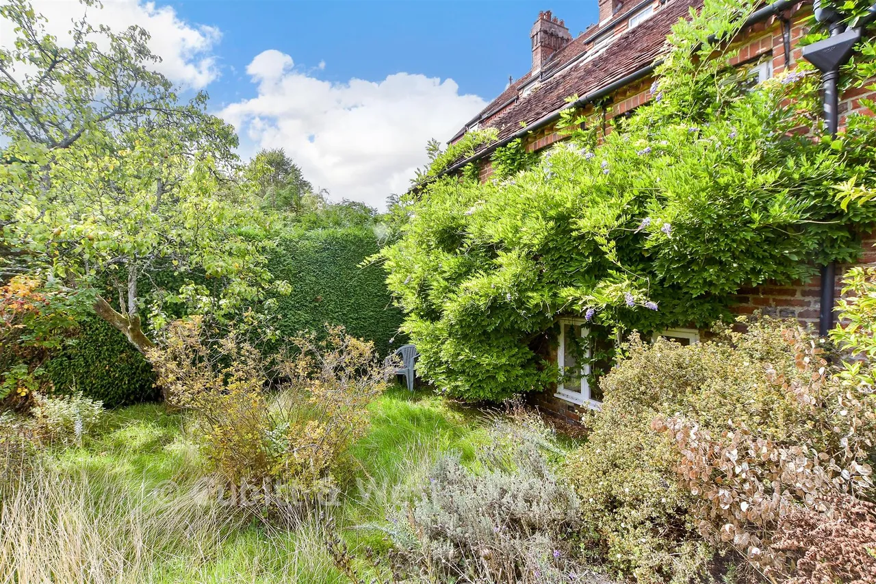Hurstwood Road, High Hurstwood, TN22, photo 14