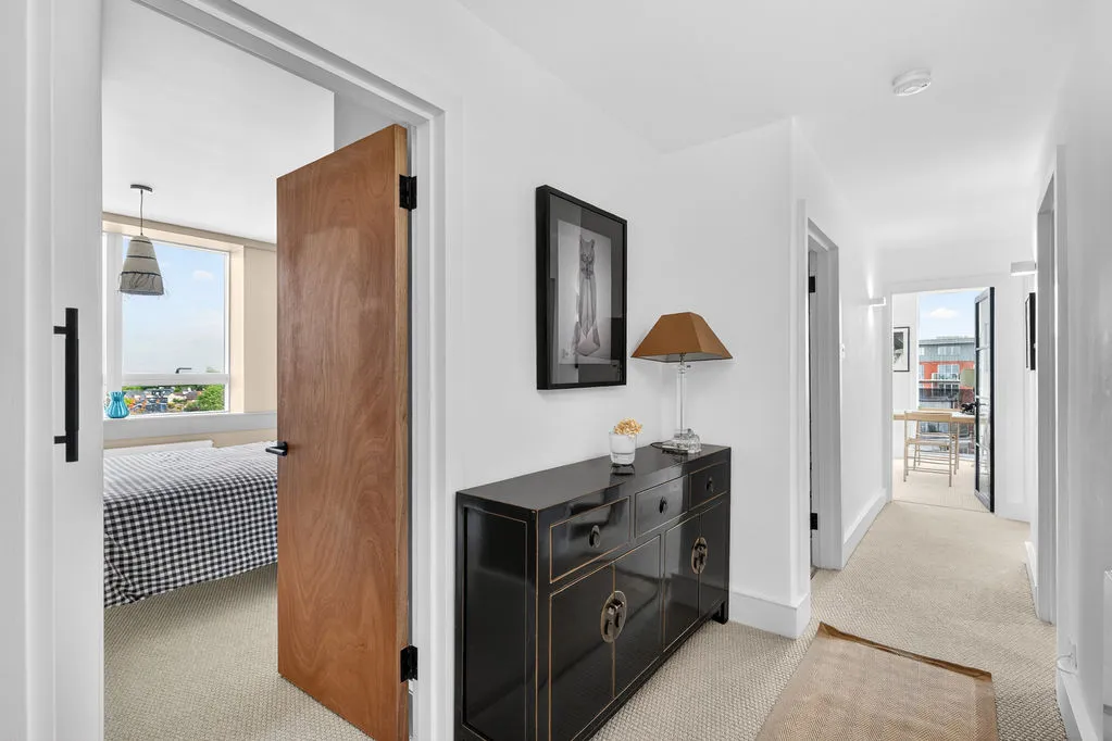 Wellington Close, Walton-On-Thames KT12 1BG, photo 12