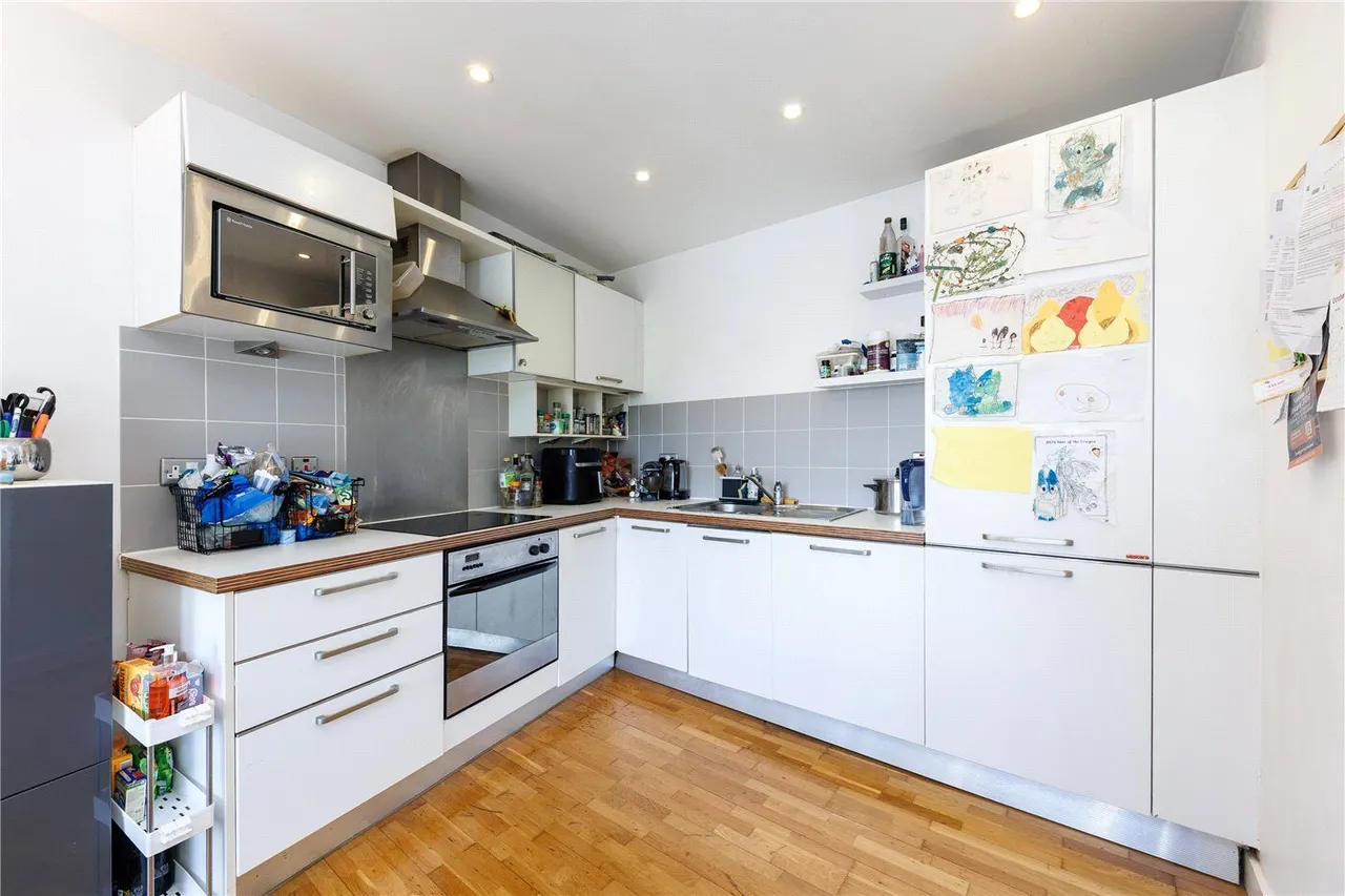 Upper Richmond Road, London, SW15, photo 4