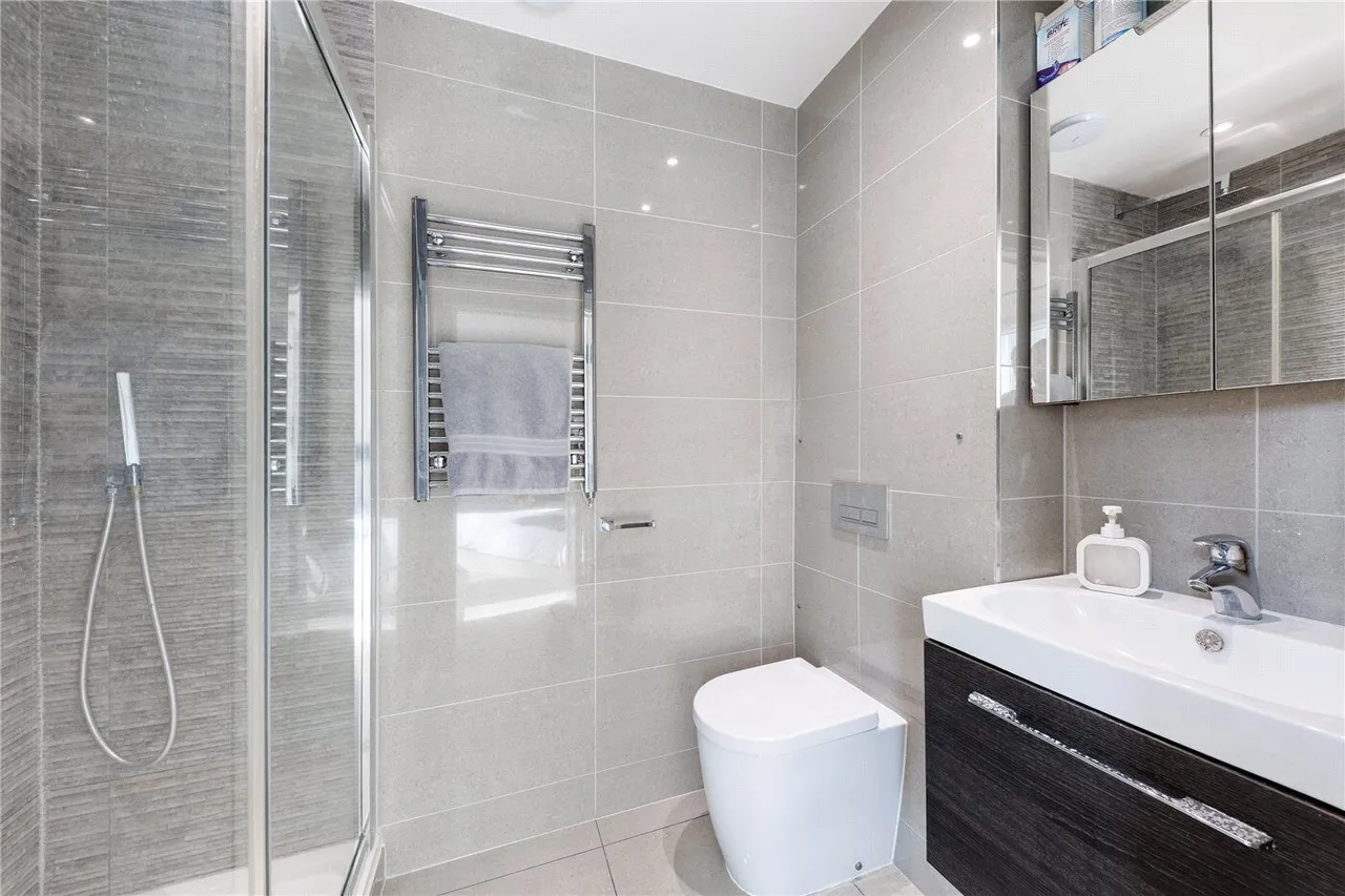 Upper Richmond Road, London, SW15, photo 8