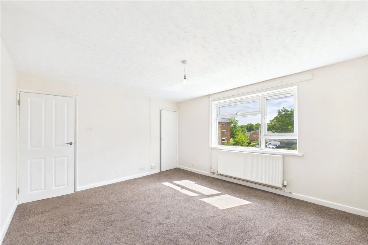 Hunters Hill, Burghfield Common, RG7, photo 4