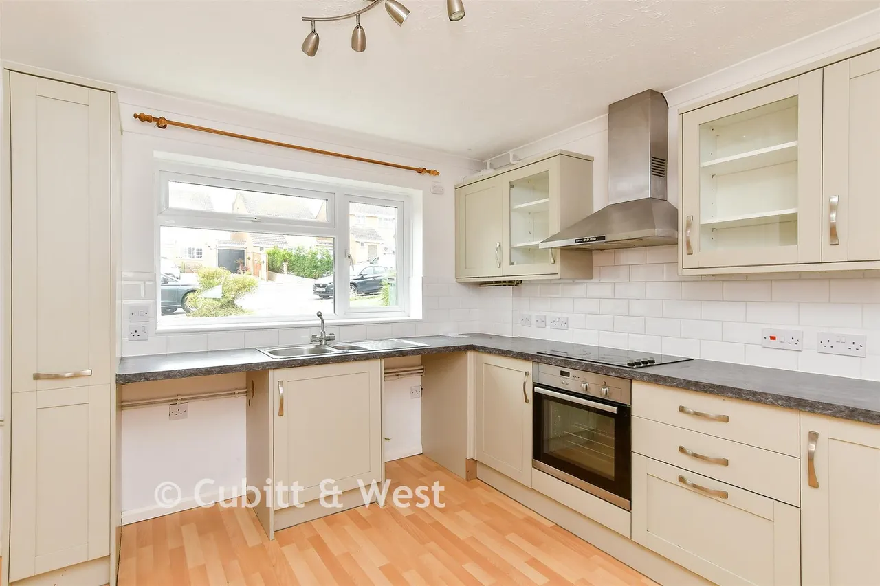 Glynn Rise, Peacehaven, BN10, photo 3