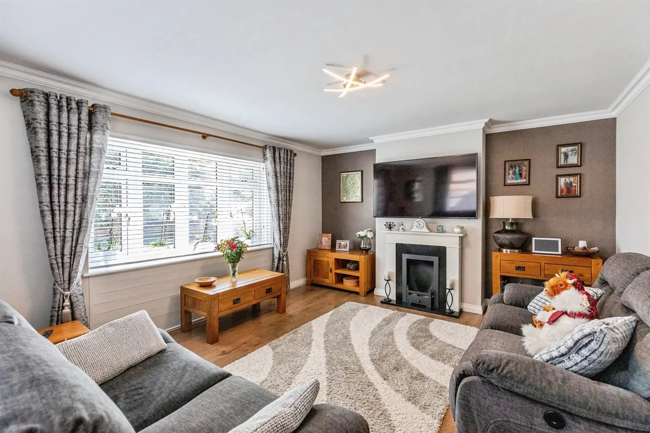 Brington Drive, Barton Seagrave, NN15, photo 2