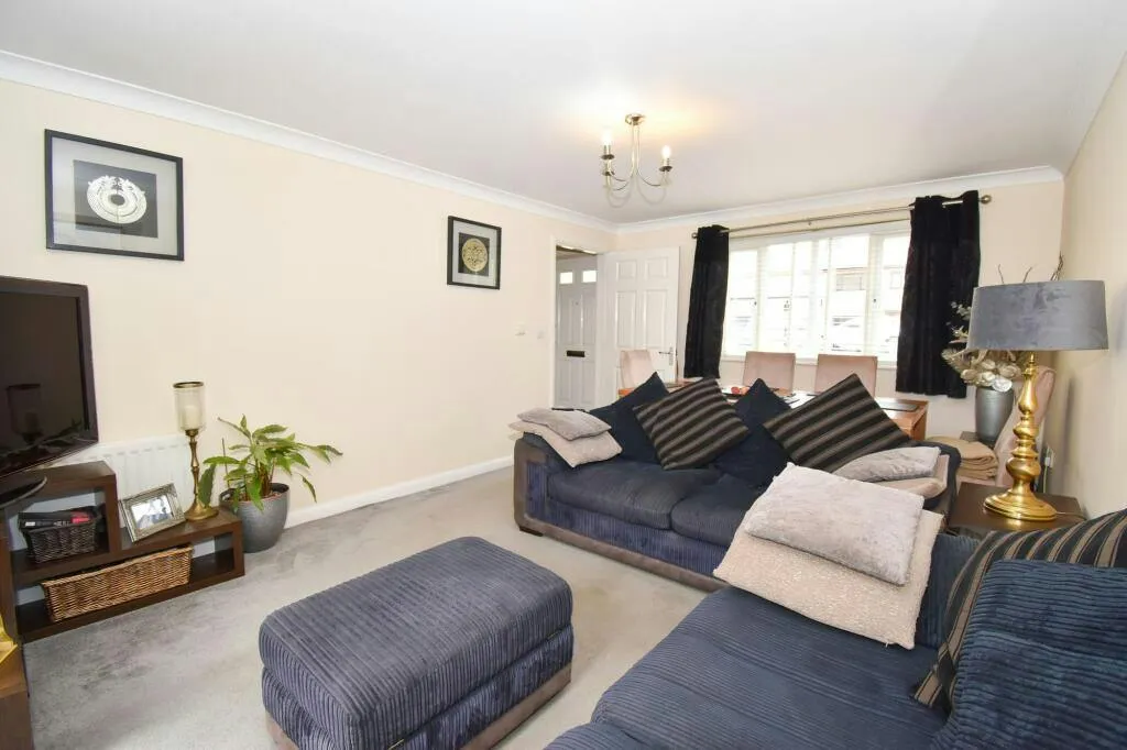 Cox's Gardens, Bishop's Stortford, CM23, photo 3